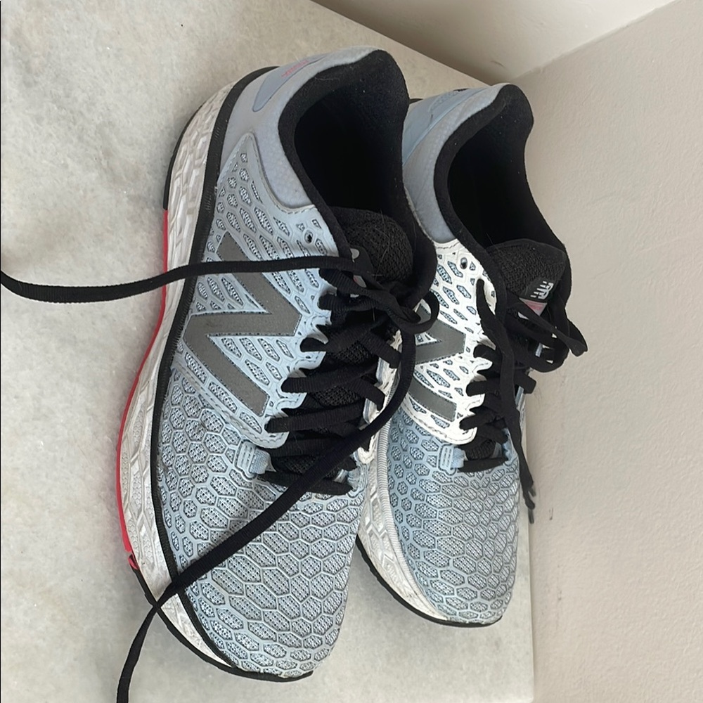 Women's New Balance Running Shoes - Light Blue sz 8.5